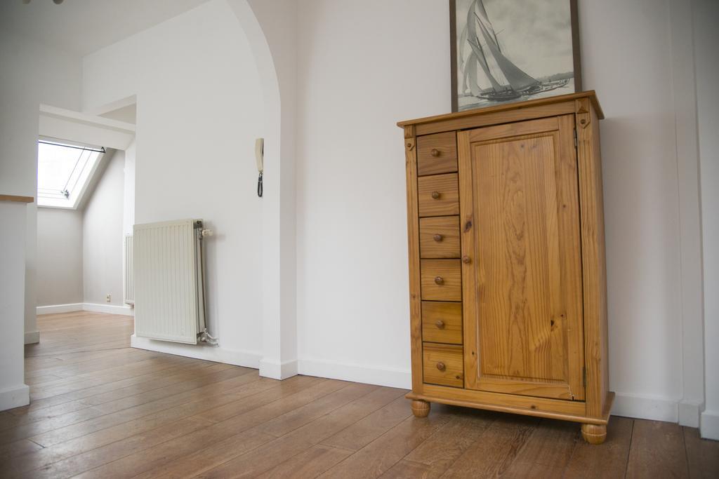European Apartments Schuman-Ambiorix Брюксел Стая снимка