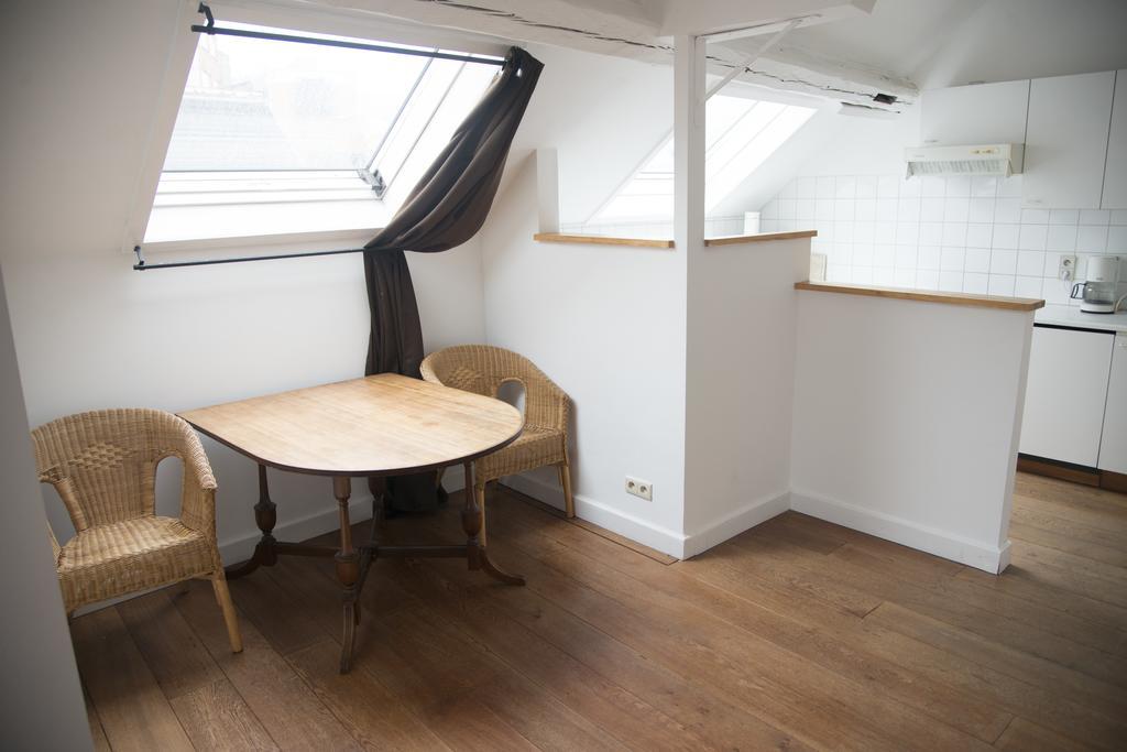 European Apartments Schuman-Ambiorix Брюксел Стая снимка