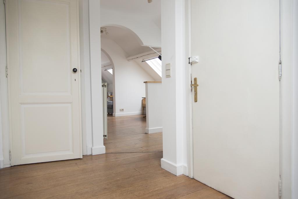 European Apartments Schuman-Ambiorix Брюксел Стая снимка