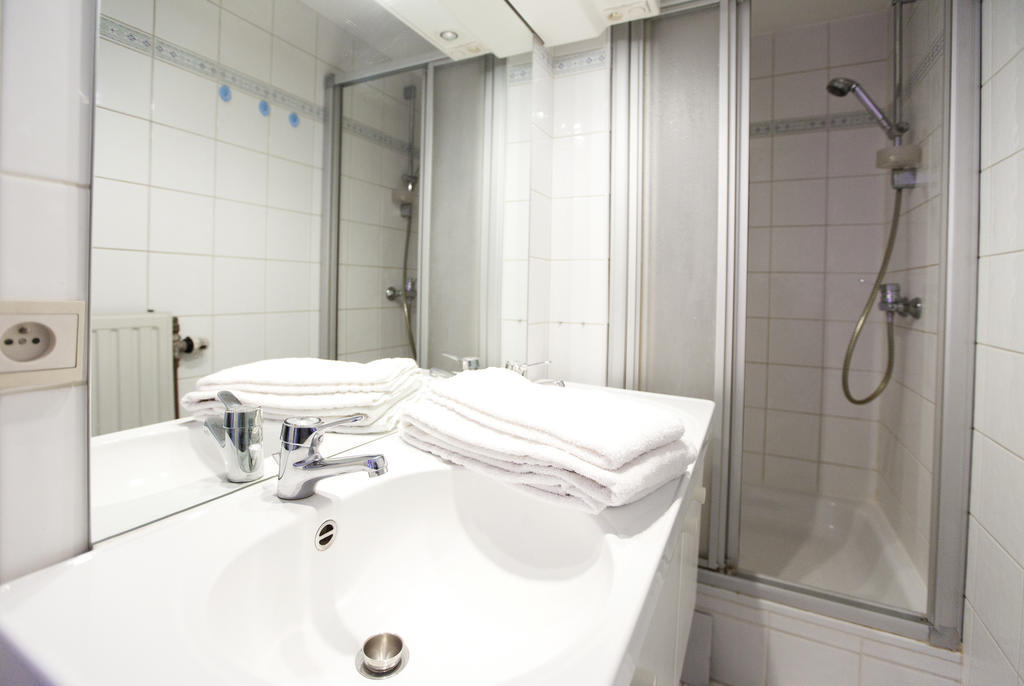 European Apartments Schuman-Ambiorix Брюксел Стая снимка